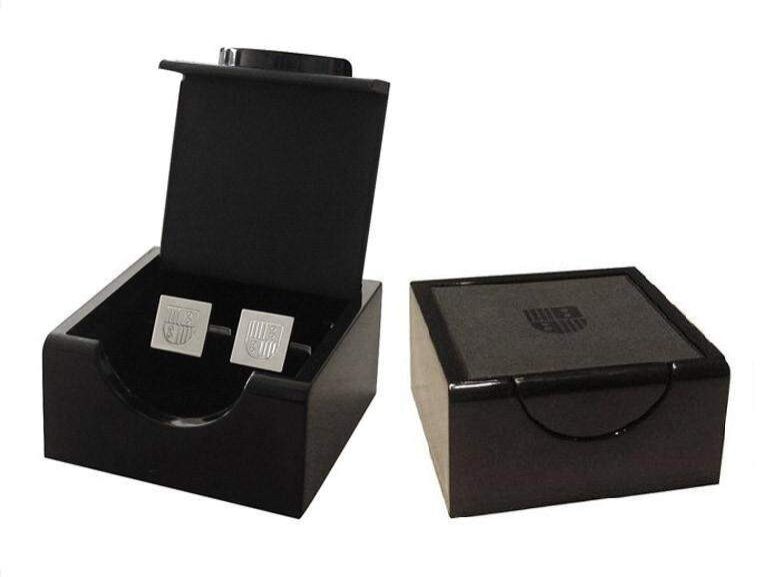 Gemelos de plata en estuche personalizado
