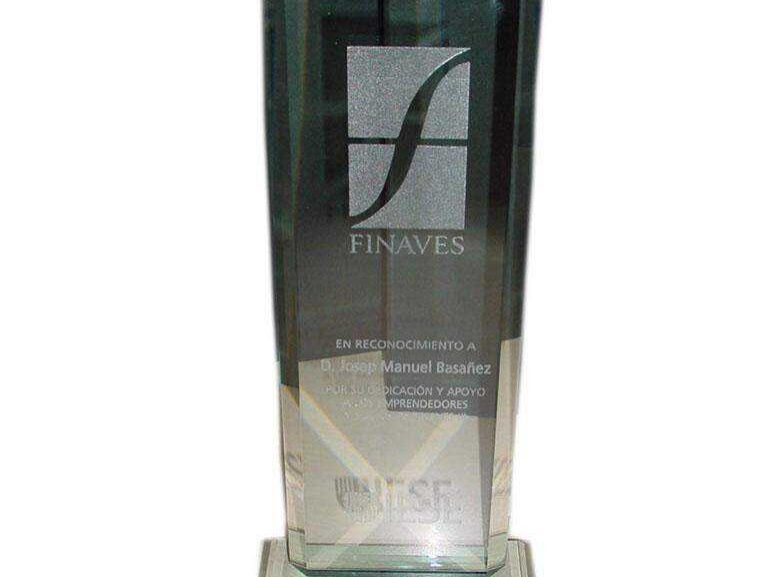 Trofeo en cristal con grabación láser