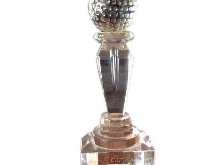 Trofeo golf en cristal grabado en láser